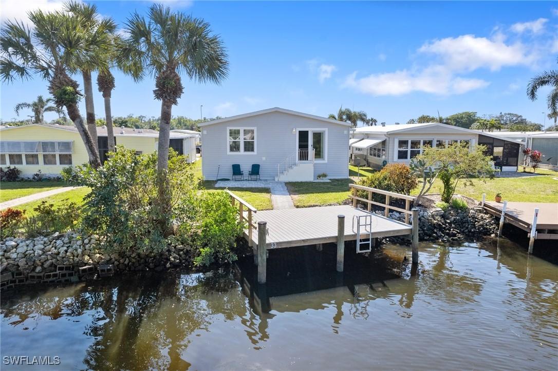 33 Aquamarine Ave. #33Q, Naples, FL 34114