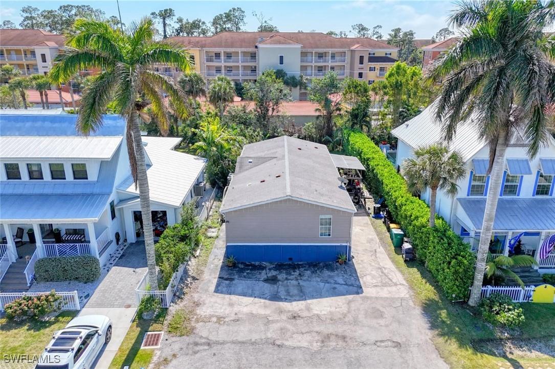 162 Jeepers Dr., Naples, FL 34112