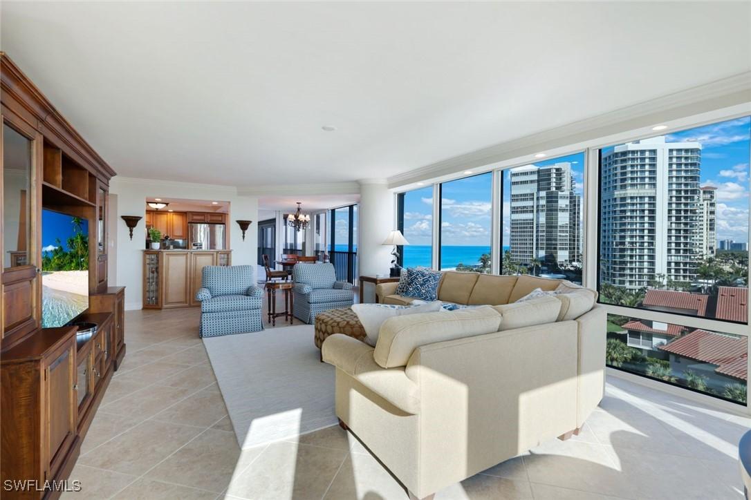 4651 Gulf Shore Blvd. #607, Naples, FL 34103