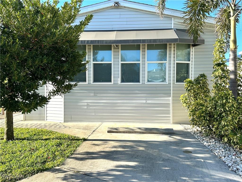 4560 Pilgrims Way, Estero, FL 33928