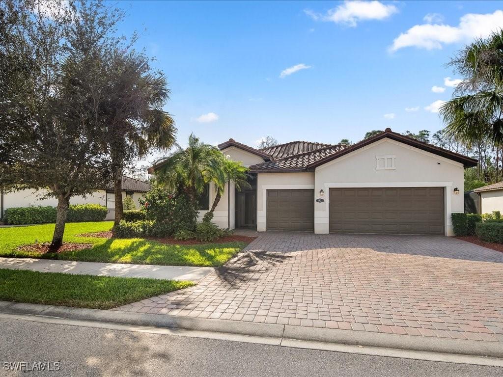 3827 Treasure Cove Cir., Naples, FL 34114
