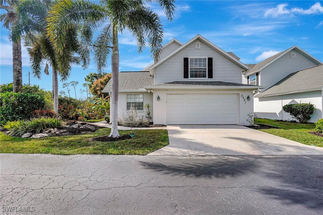 3221 Carriage Cir., Naples, FL 34105