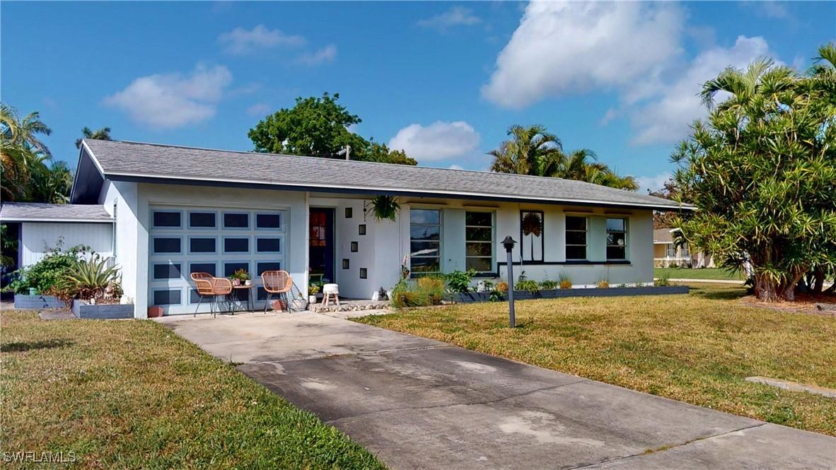 5216 Versailles Ct., Cape Coral, FL 33904