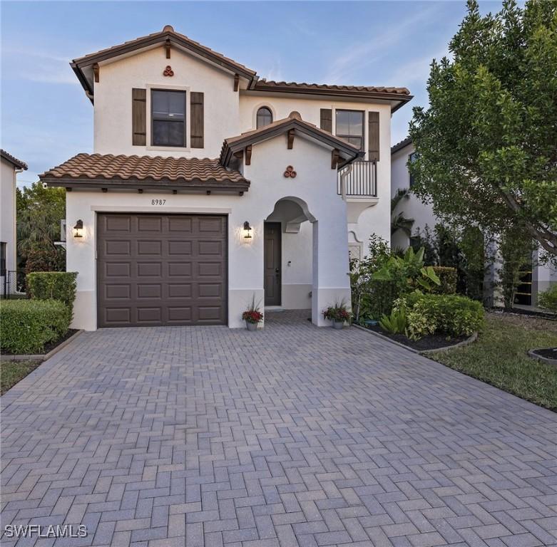 8987 Madrid Cir., Naples, FL 34104