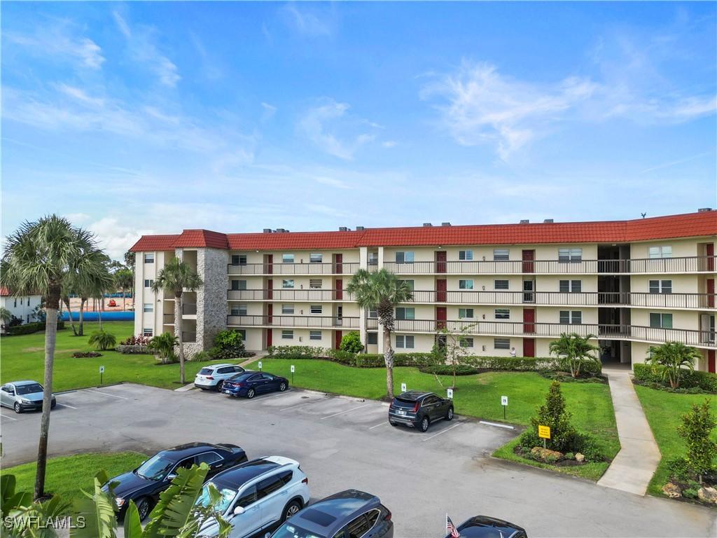 4372 27th Ct. #301, Naples, FL 34116