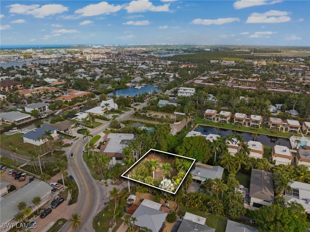 1205 Sandpiper St., Naples, FL 34112