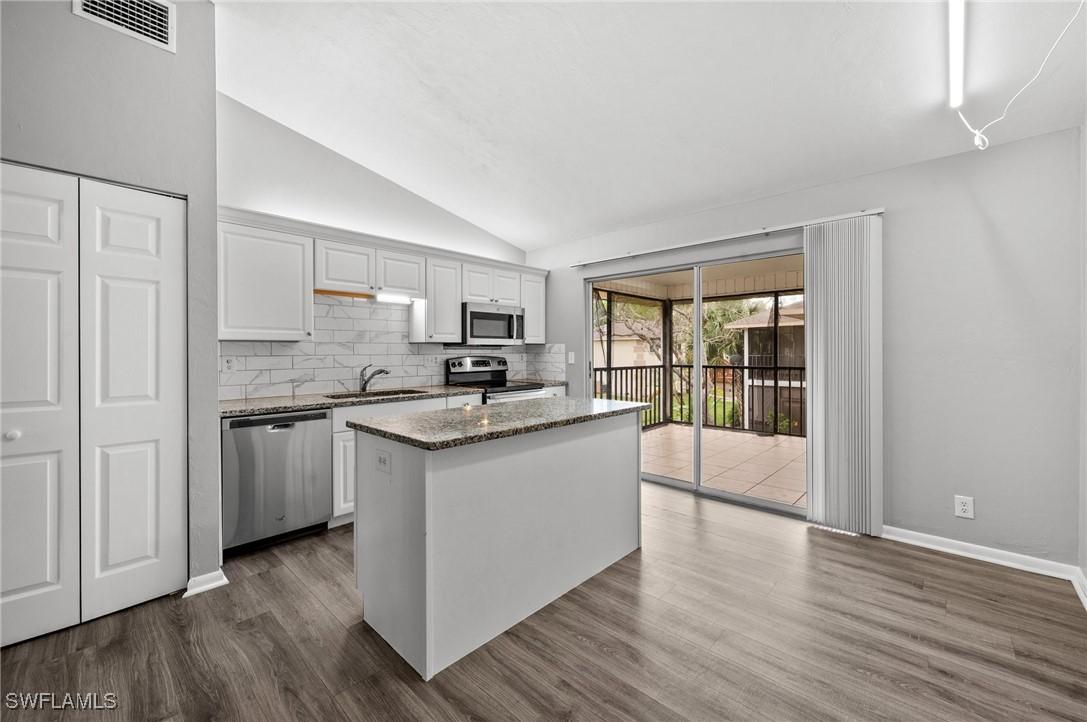 5364 16th Pl., Naples, FL 34116