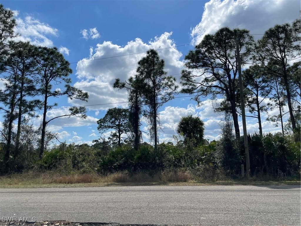 664/666 Chattman St., Lehigh Acres, FL 33974
