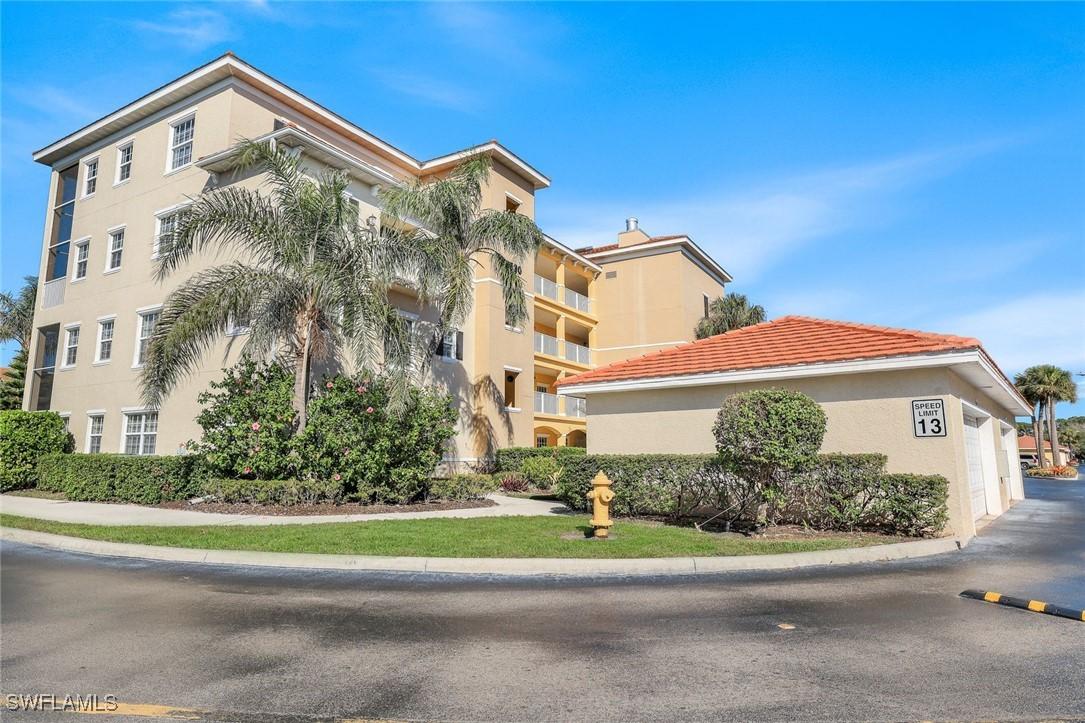 4530 Botanical Place Cir. #103, Naples, FL 34112
