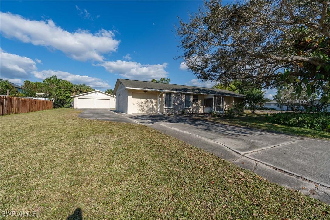 120 4th St., Naples, FL 34117