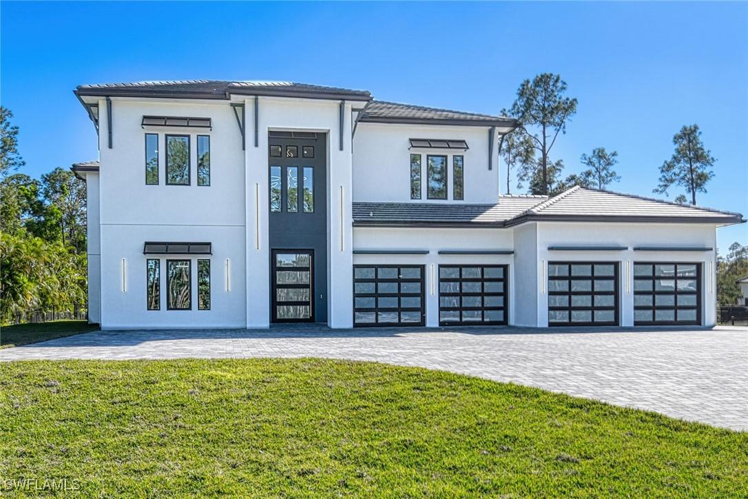 5160 Teak Wood Dr., Naples, FL 34119