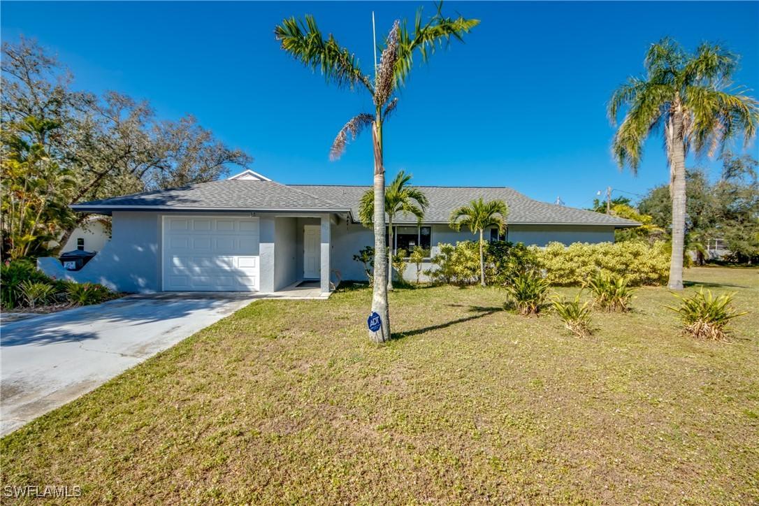 952 Ione Dr., Fort Myers, FL 33919