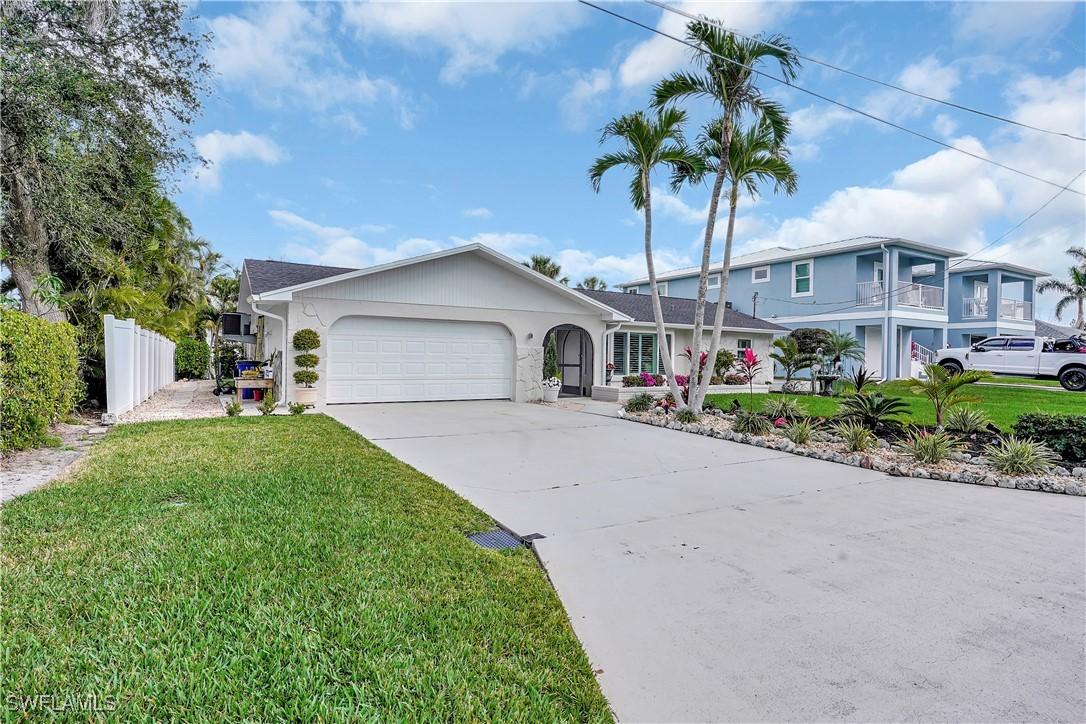 6086 Cocos Dr., Fort Myers, FL 33908