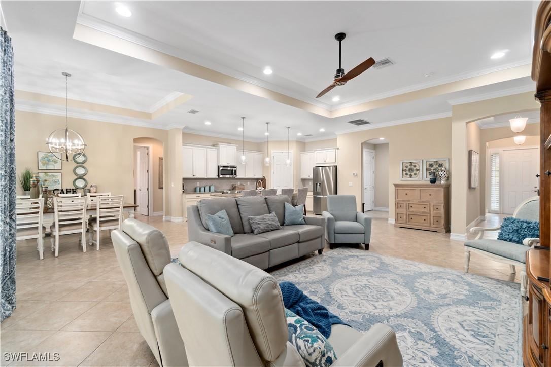10191 Avonleigh Dr., Bonita Springs, FL 34135