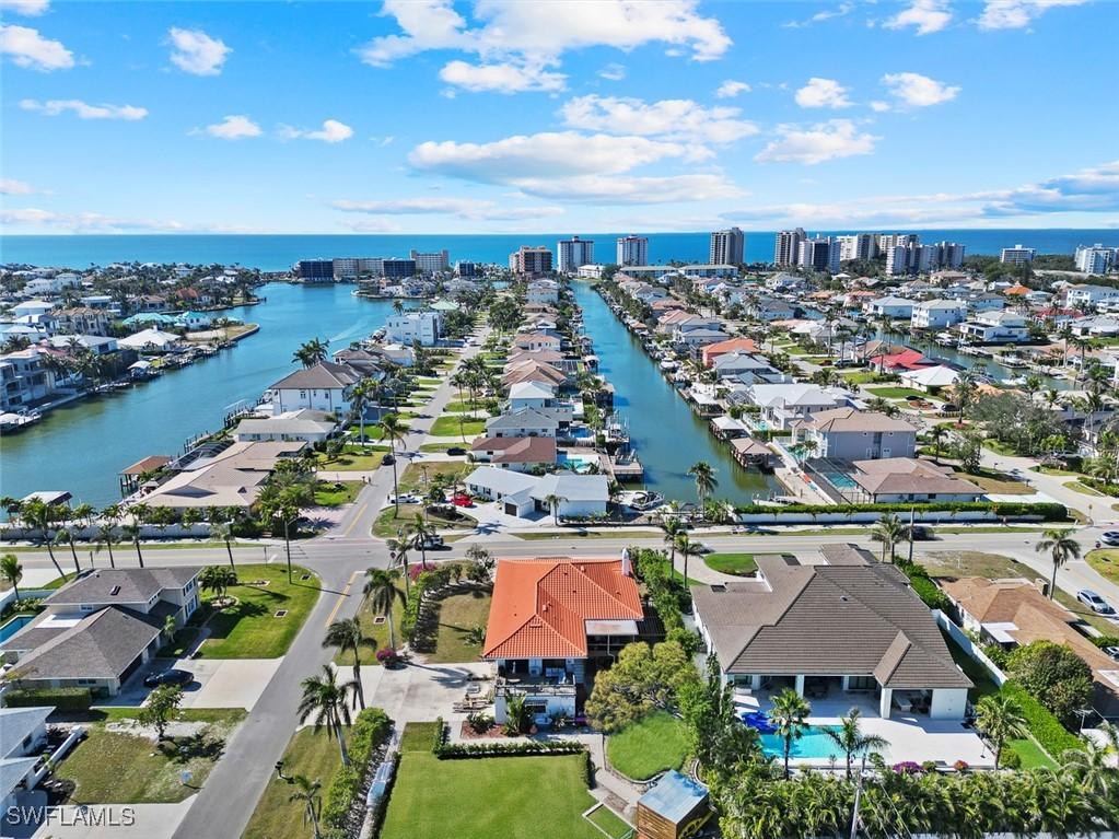 10602 Vanderbilt Dr., Naples, FL 34108