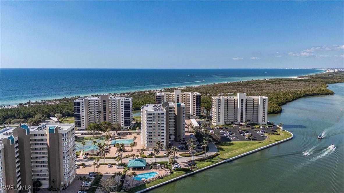 21 Bluebill Ave. #B806, Naples, FL 34108