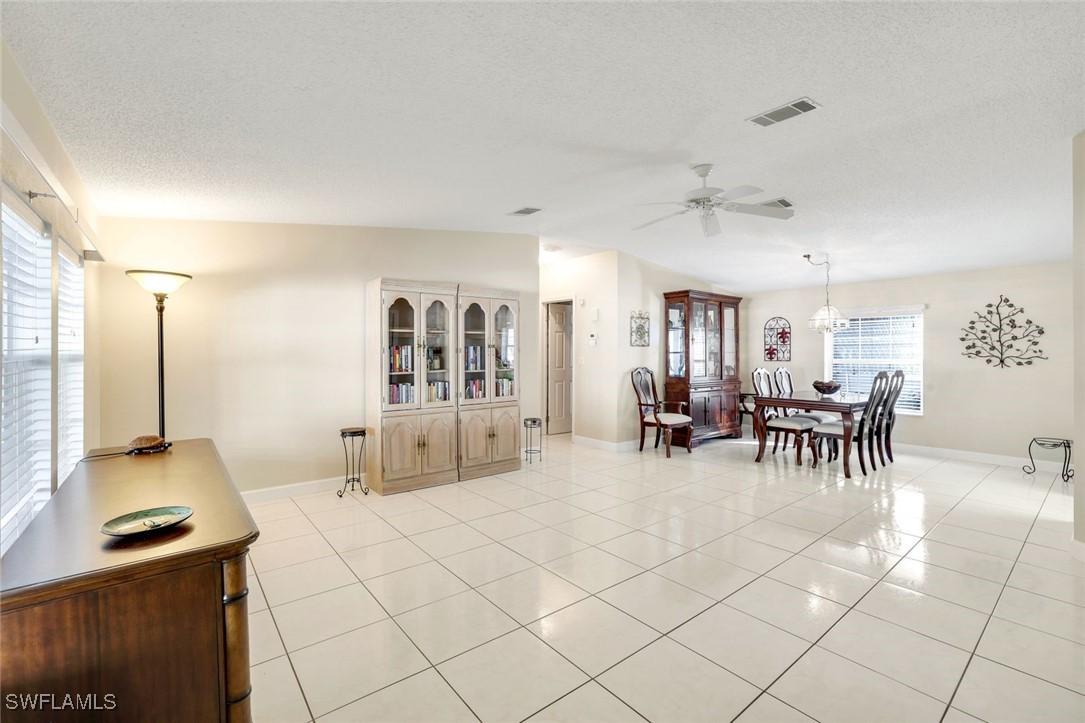 255 Riverwood Rd., Naples, FL 34114