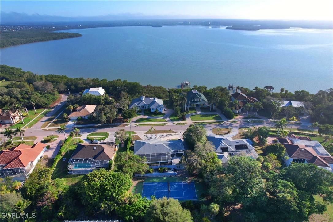 580 Inlet Dr., Marco Island, FL 34145