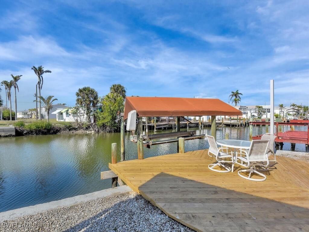 25 Emily Ln., Fort Myers Beach, FL 33931
