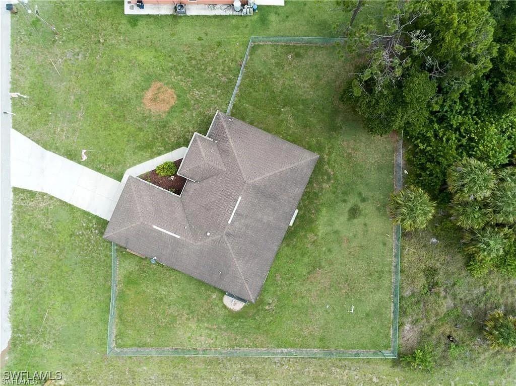 50 Tena Ave., Lehigh Acres, FL 33976