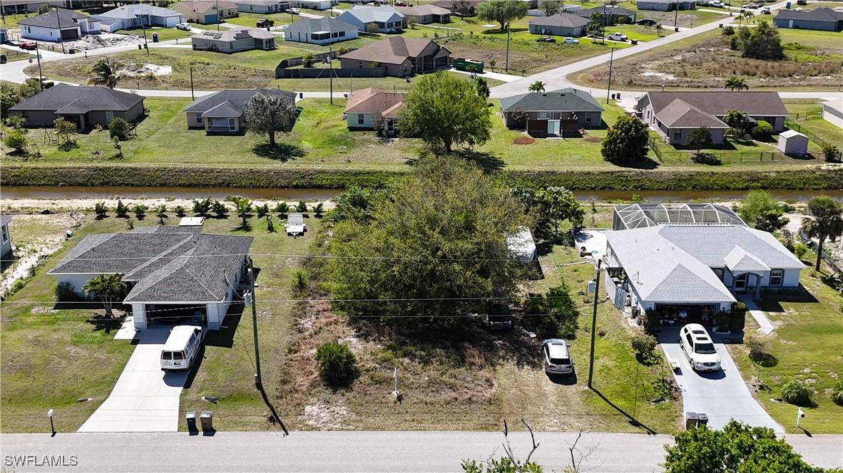 1015 Cedartree Ave., Lehigh Acres, FL 33971