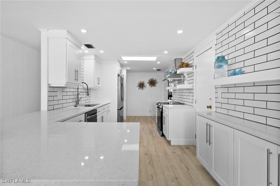 47 Sunset Cir., North Fort Myers, FL 33903