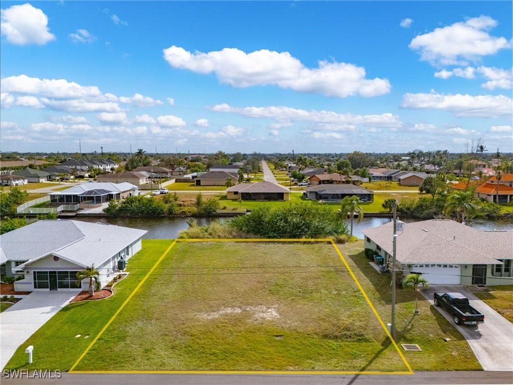 128 SW 34th Ln., Cape Coral, FL 33914