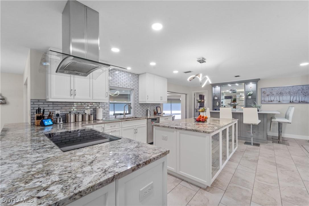 4476 Windjammer Ln., Fort Myers, FL 33919