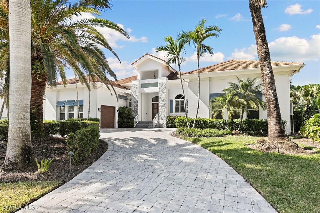 3747 Fountainhead Ln., Naples, FL 34103