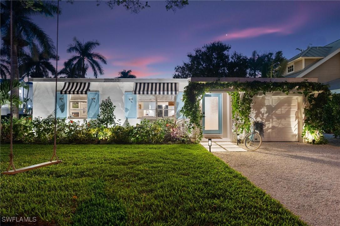 692 W Lake Dr., Naples, FL 34102