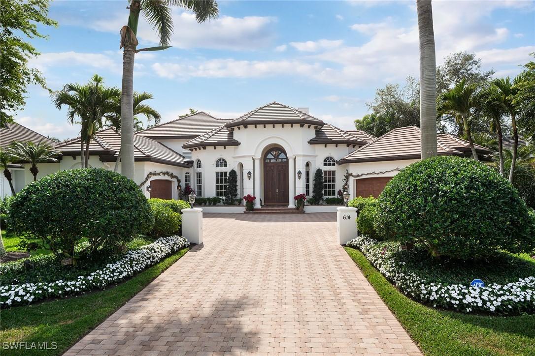 614 Bow Line Dr., Naples, FL 34103