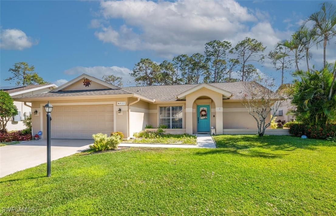 925 Charlemagne Blvd., Naples, FL 34112