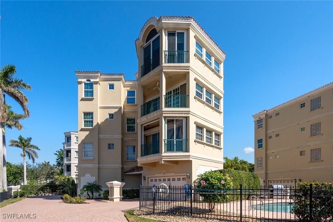11160 Harbour Yacht Ct. #B, Fort Myers, FL 33908