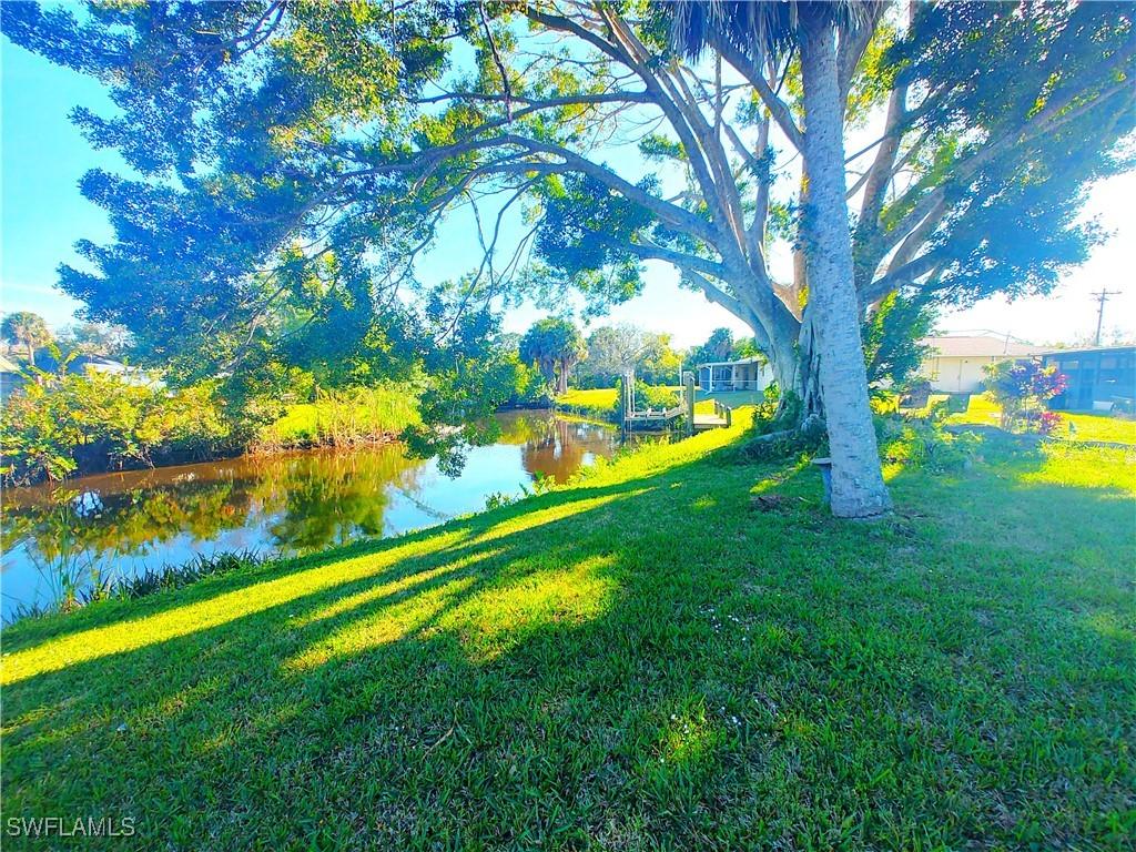 1914 Indian Creek Dr., North Fort Myers, FL 33917