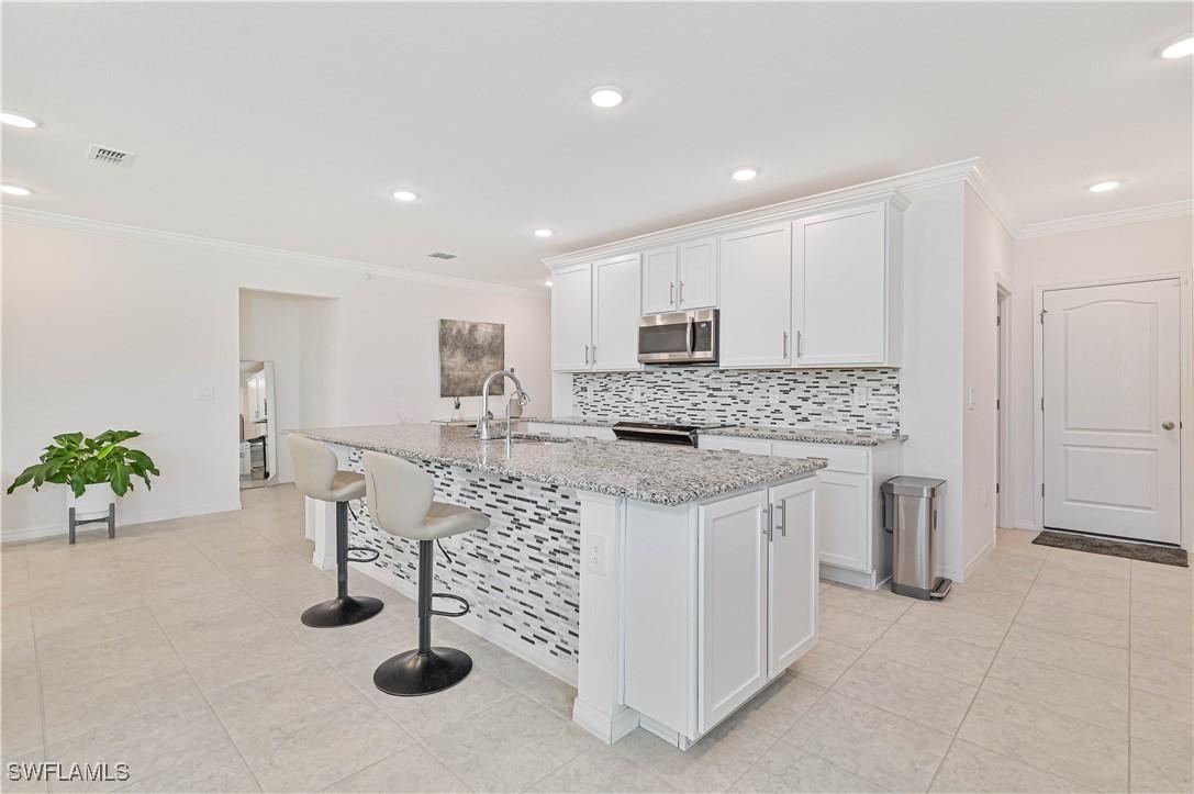 8948 Cascade Price Cir., North Fort Myers, FL 33917