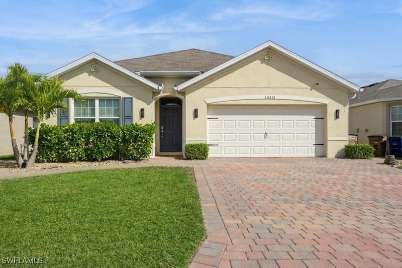 10313 Silver Pond Ln., Lehigh Acres, FL 33936