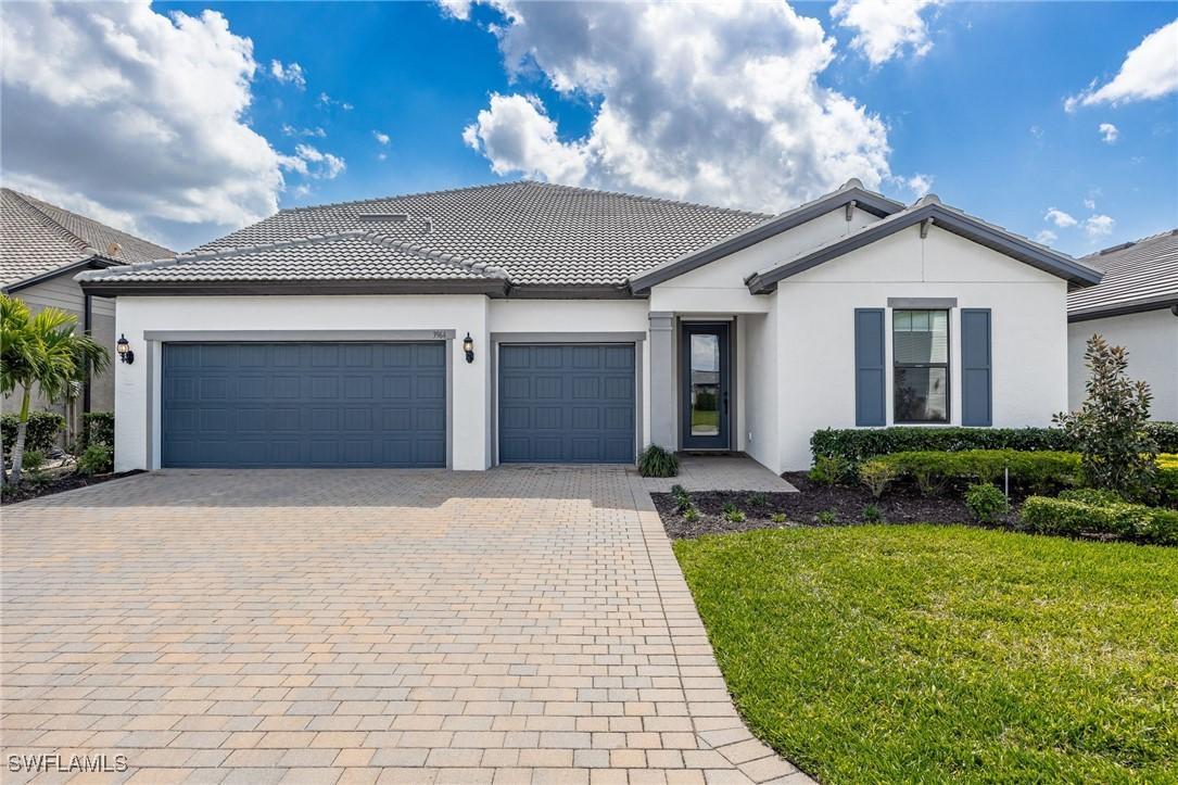 3964 Black Eagle Ln., Fort Myers, FL 33966