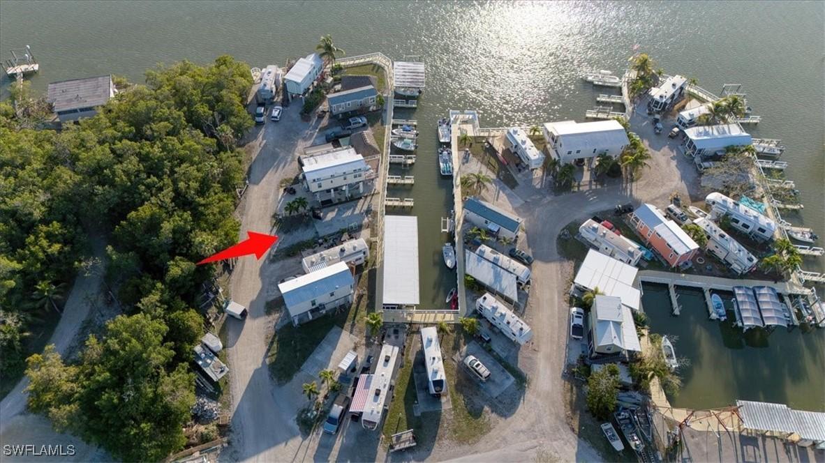 1180 Chokoloskee Dr., Chokoloskee, FL 34138