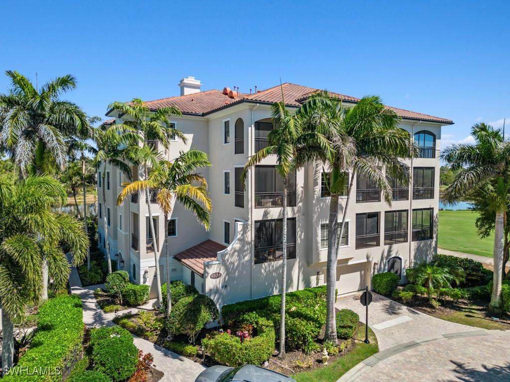 2538 Marquesa Royale Ln. #5-101, Naples, FL 34109