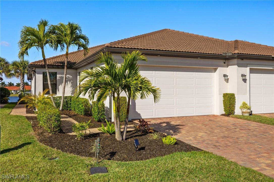 1561 Oceania Dr., Naples, FL 34113