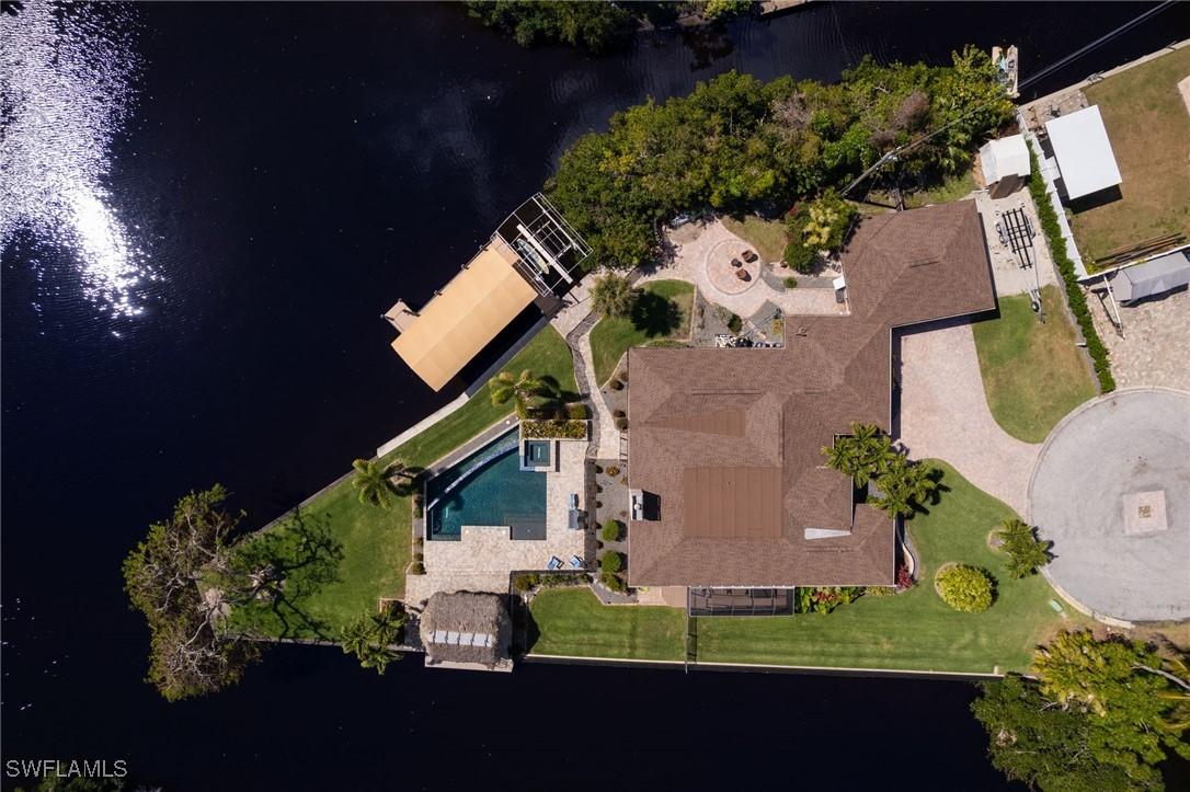 1052 Wilshire Dr., Fort Myers, FL 33919