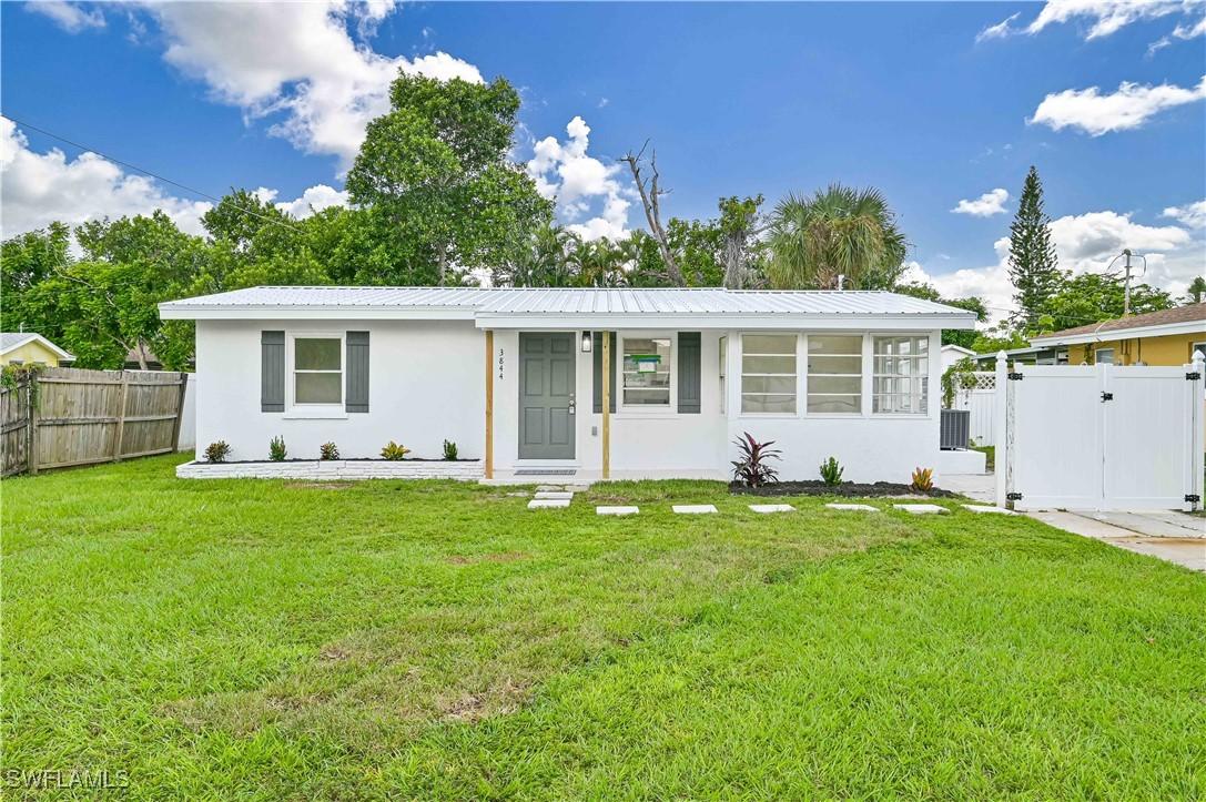 3844 Marvaez St., Fort Myers, FL 33901