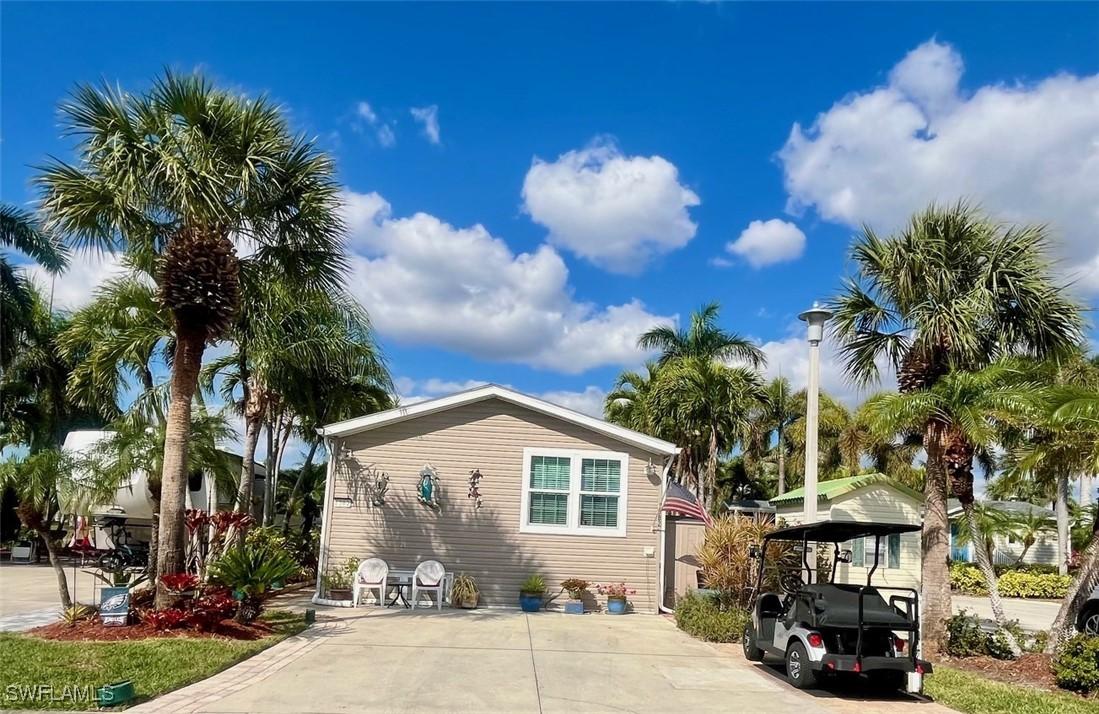 1382 Silver Lakes Blvd., Naples, FL 34114