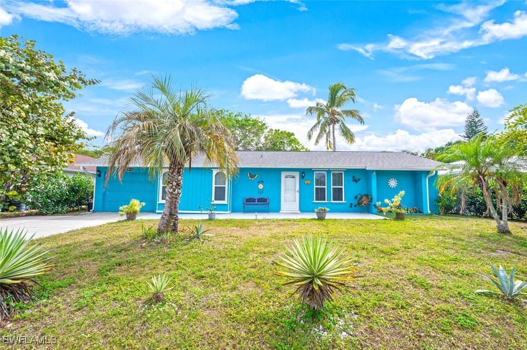 4418 Parrot Ave., Naples, FL 34104