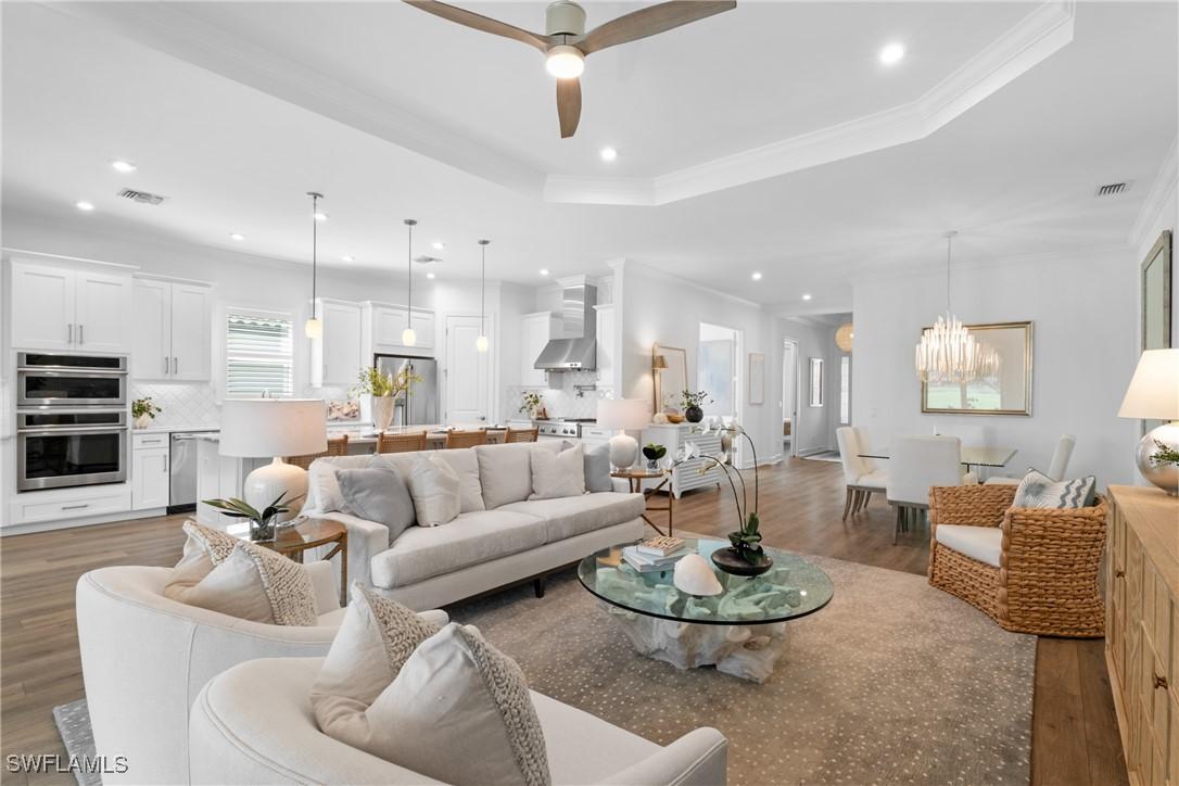 9466 Montelanico Loop, Naples, FL 34119