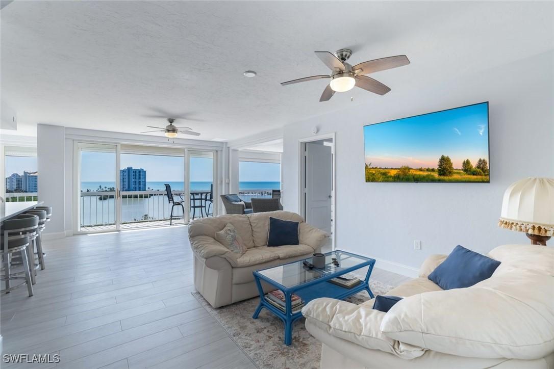 5501 Heron Point Dr. #904, Naples, FL 34108