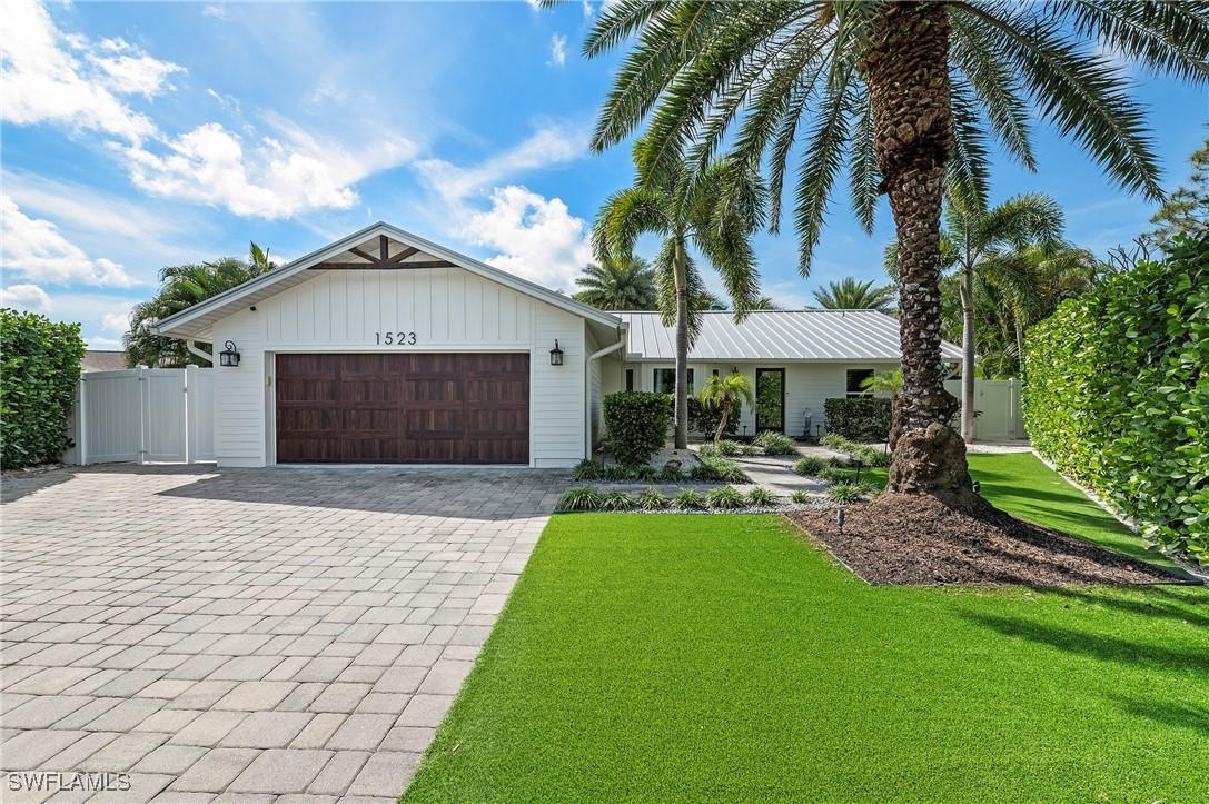 1523 Happolo Ln., Naples, FL 34105