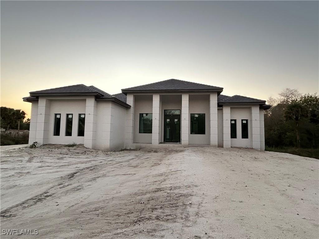705 16th St., Naples, FL 34120