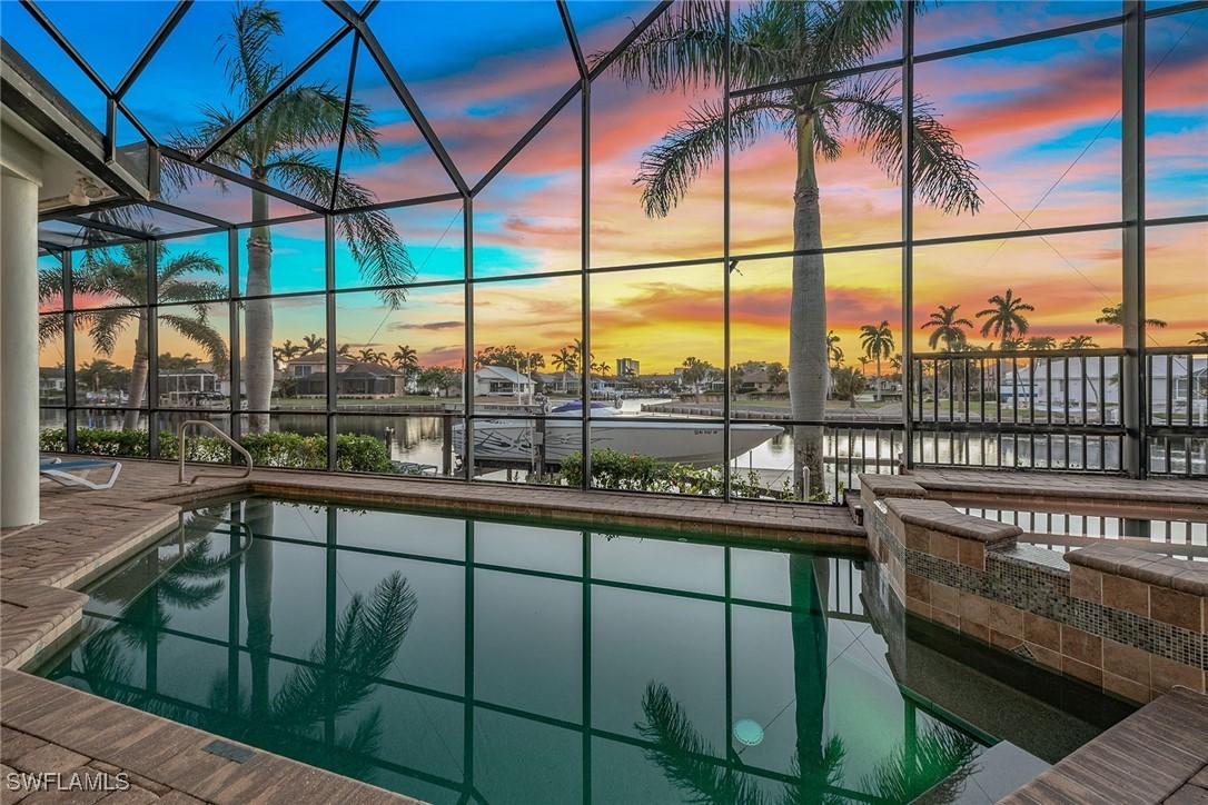 330 Edgewater Ct., Marco Island, FL 34145