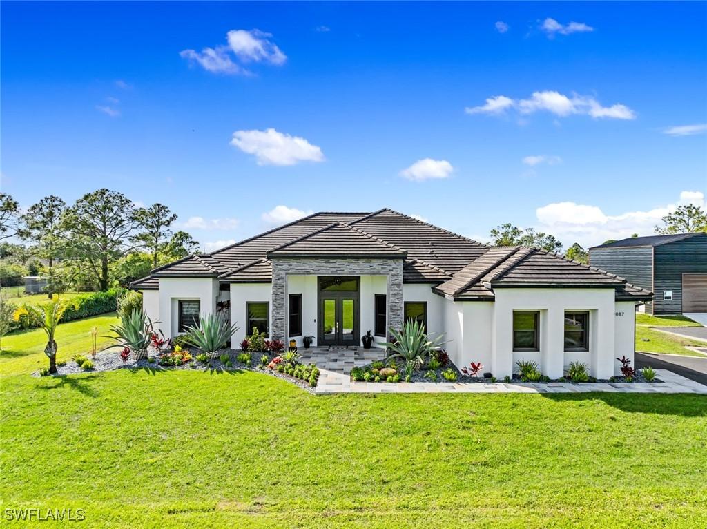 2087 Desoto Blvd., Naples, FL 34120